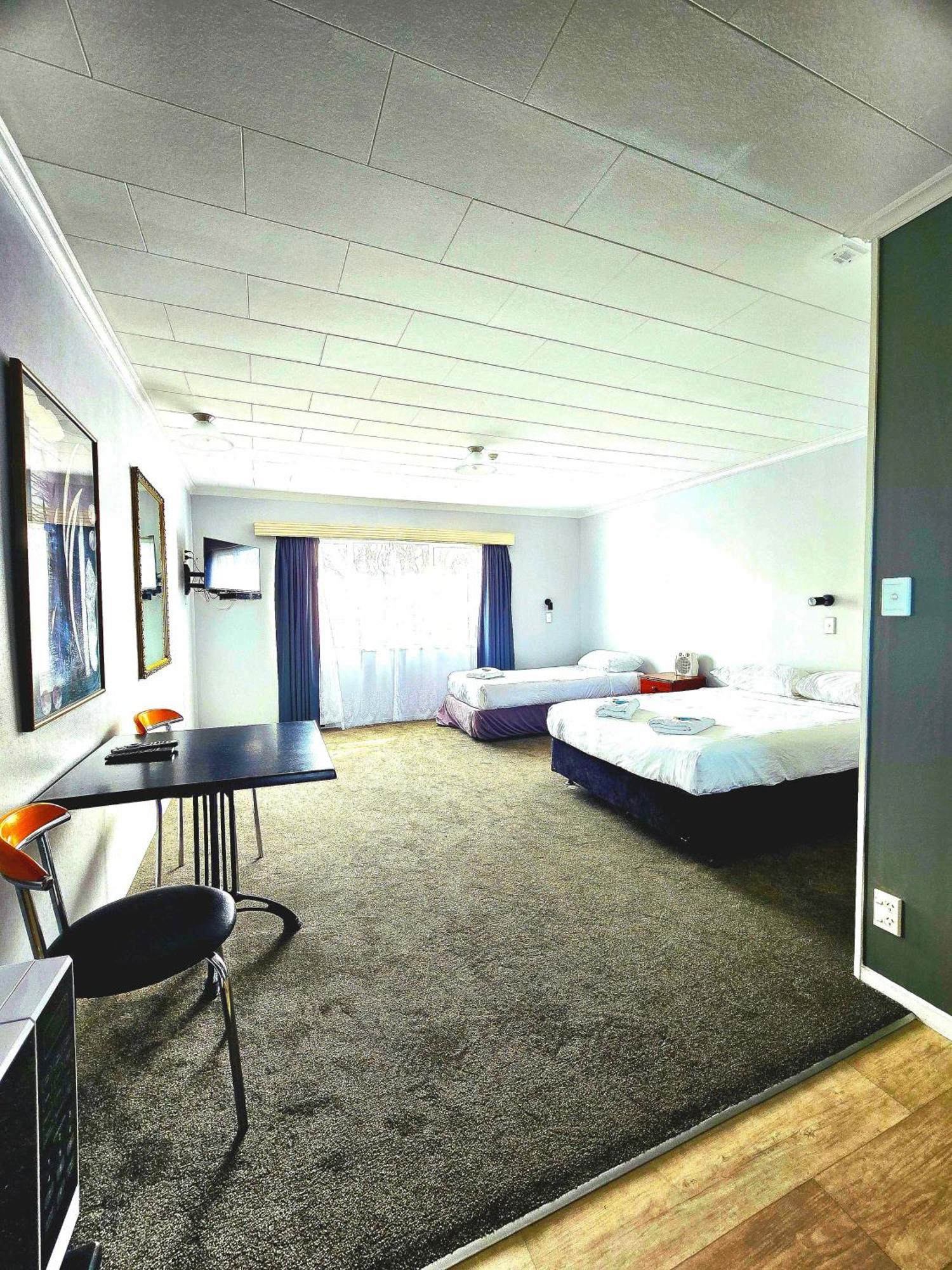 Putaruru Arms Motor Inn Dış mekan fotoğraf