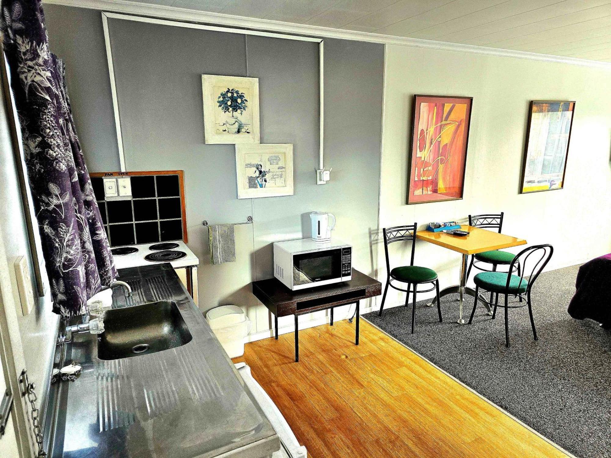 Putaruru Arms Motor Inn Dış mekan fotoğraf