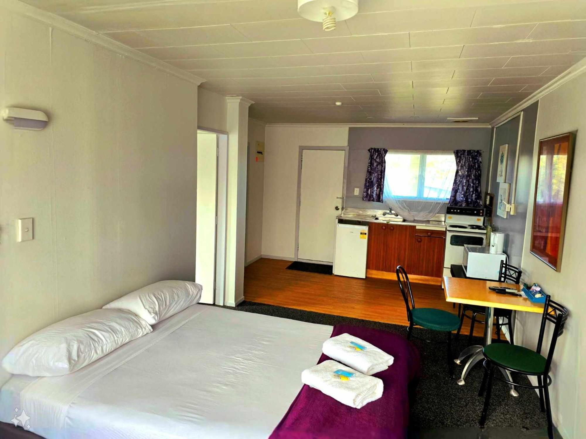 Putaruru Arms Motor Inn Dış mekan fotoğraf